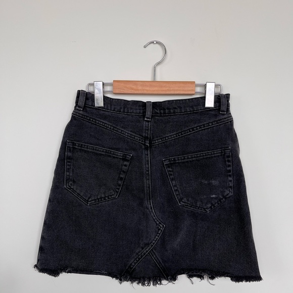Black denim skirt - Picture 2 of 3
